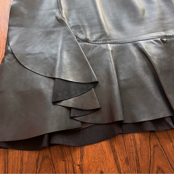 Alexander McQueen leather ruffle skirt - Picture 5 of 11